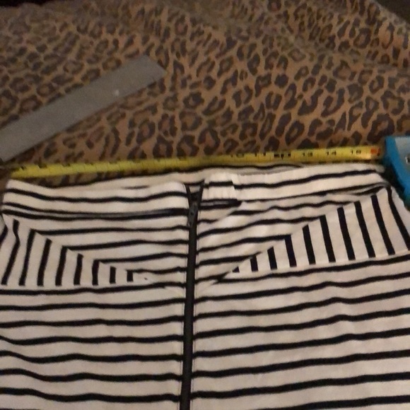American Eagle Outfitters size XL black & white skirt striped zip front - Picture 5 of 10